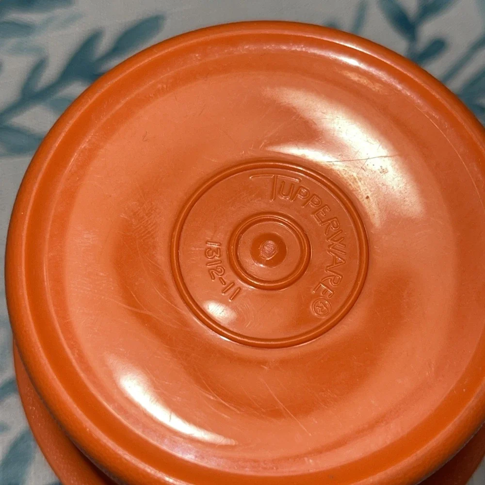 Vintage Tupperware 1312-11 Stacking‎ Mug W/ Lid Coaster 1313-4 Orange